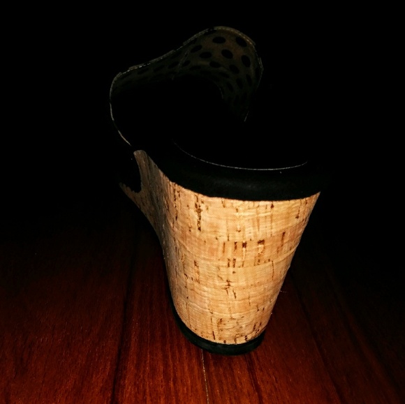 EUC Ellen Tracy 'Jewel' Slide Sandals - Picture 5 of 7